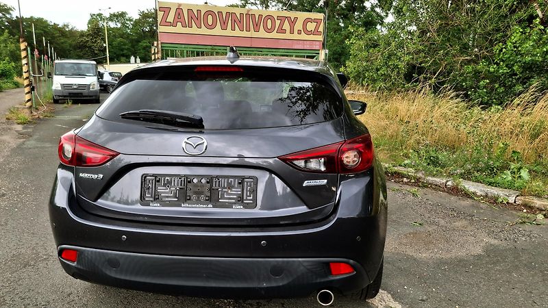 Mazda 3 1.5 74kw krásná 1. majitel - fotka 12 z 29