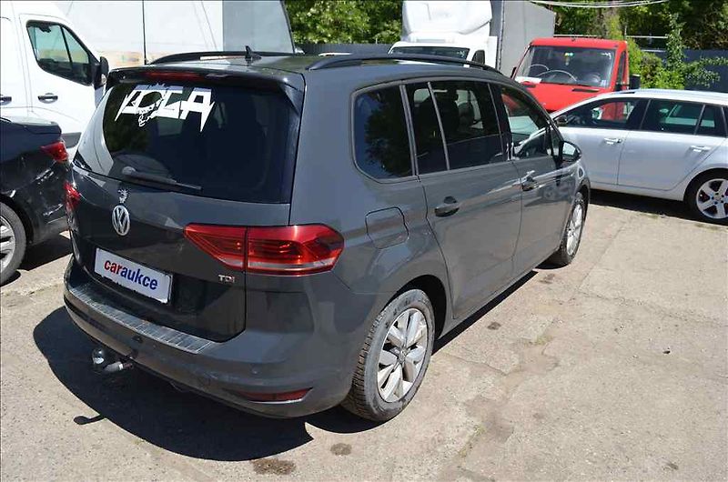 Volkswagen Touran (2016) 1,6 TDI - fotka 4 z 22