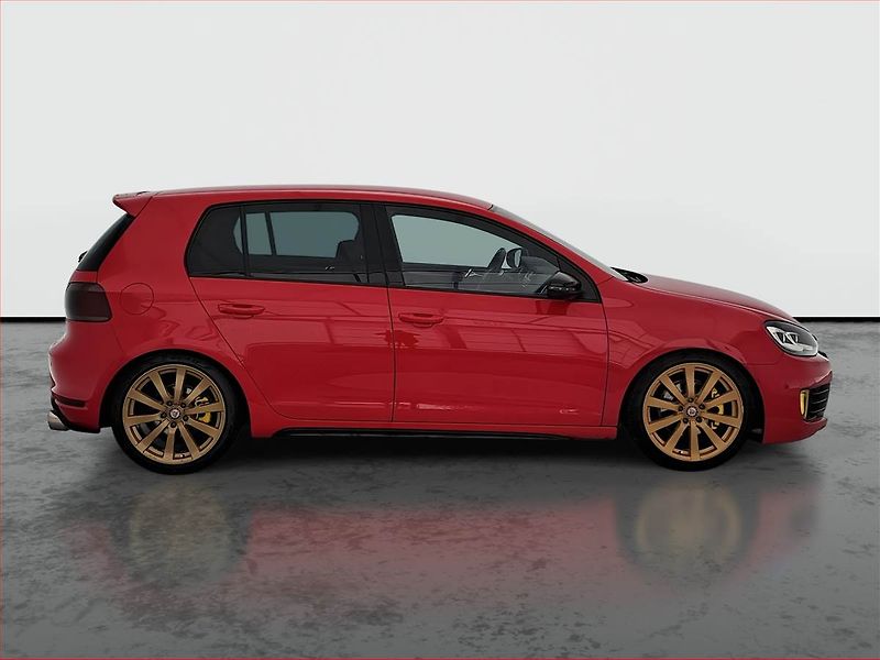 Volkswagen Golf (2010) 2.0 GTI, Serv.kniha, Xenony - fotka 6 z 17