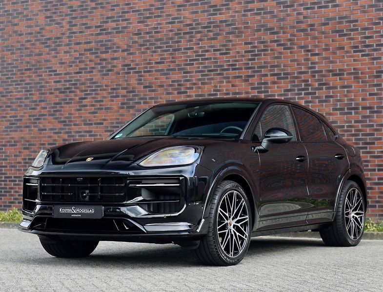 Porsche Cayenne (2025) Coupe E-Hybrid 360KW Techart - fotka 13 z 46