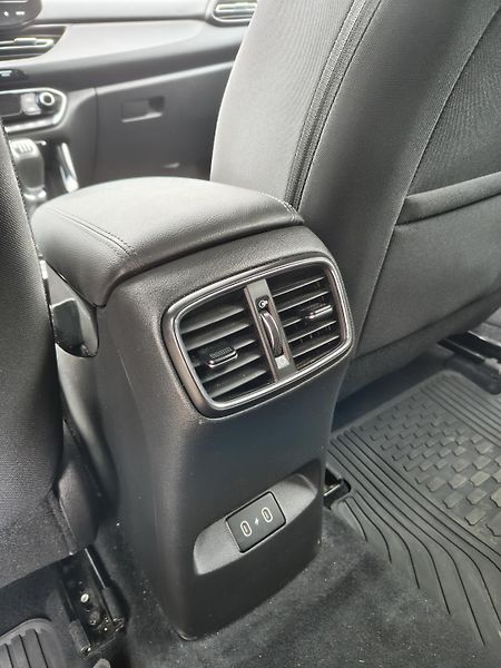 Hyundai i30 (2024) 1.0T-GDI Style, tažné, odp.DPH - fotka 16 z 19