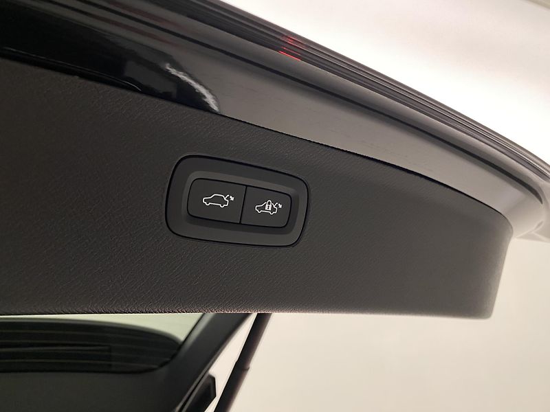 Volvo XC90 (2026) B5 AWD AUT BRIGHT PLUS 7míst - fotka 23 z 66