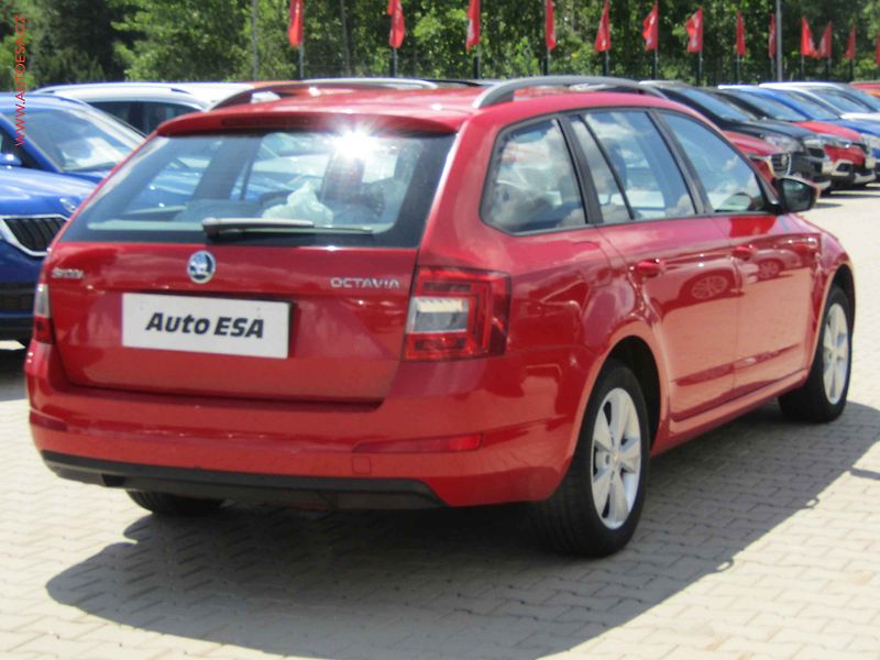 Škoda Octavia (2013) 1.6TDi 4x4, Elegance - fotka 4 z 19