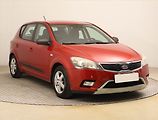 Kia Ceed (2011) 1.4 CVVT, nová STK - náhled 1