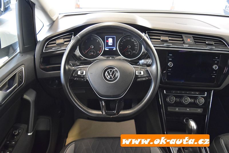 Volkswagen Touran 2.0 TDI HIGH. 7 MÍST 61 000 KM - fotka 27 z 52