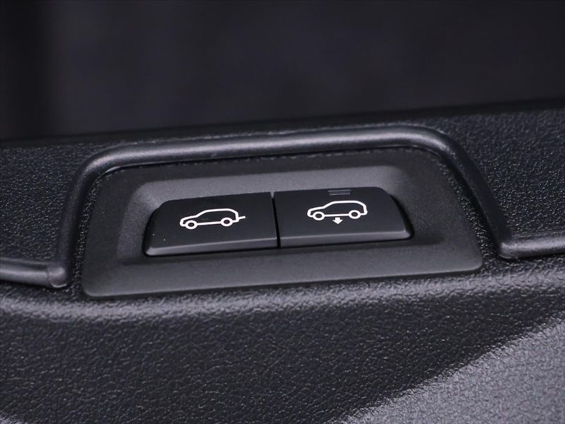 BMW X5 3,0 xDrive40d Mpacket - fotka 12 z 48