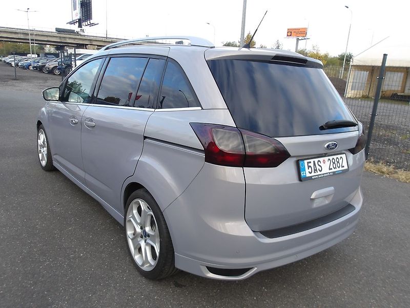 Ford C-MAX 1,6TDCi KRASAVEC !!! 7 MÍST ! - fotka 9 z 27