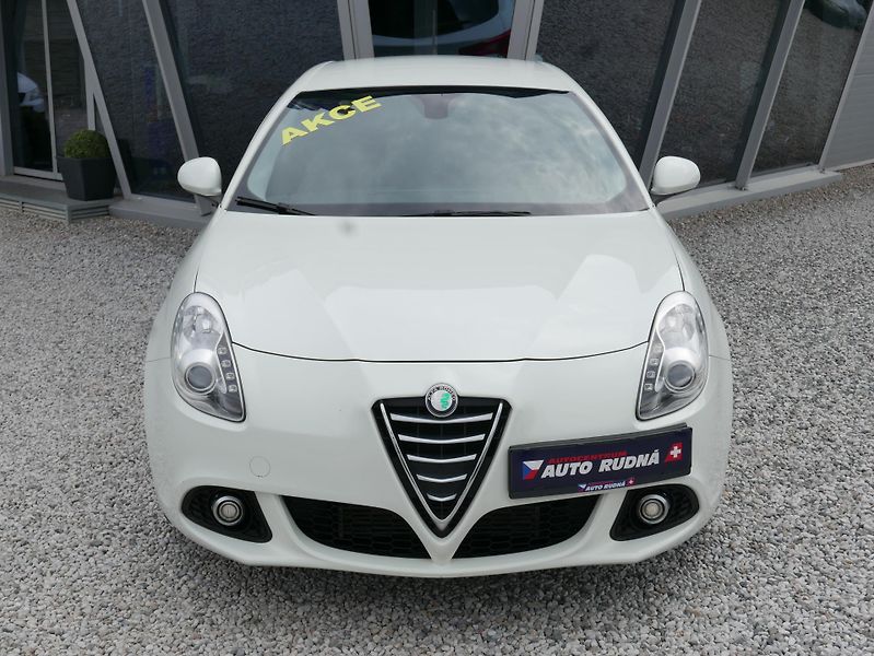 Alfa Romeo Giulietta 1,4T 120PS ČR - fotka 3 z 32