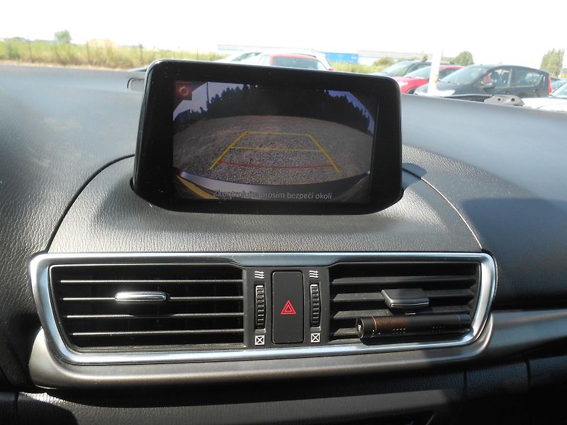 Mazda 3 2.0,FULL LED,KAMERA,head-up - fotka 41 z 49