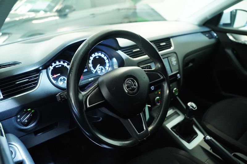 Škoda Octavia - fotka 14 z 24