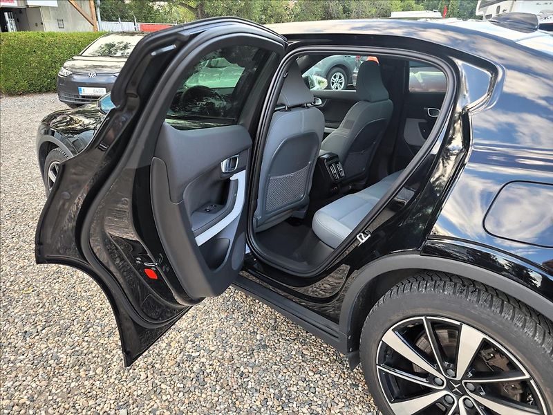 Polestar 2 0,0 zálohováno      300kw,AWD, - fotka 15 z 50