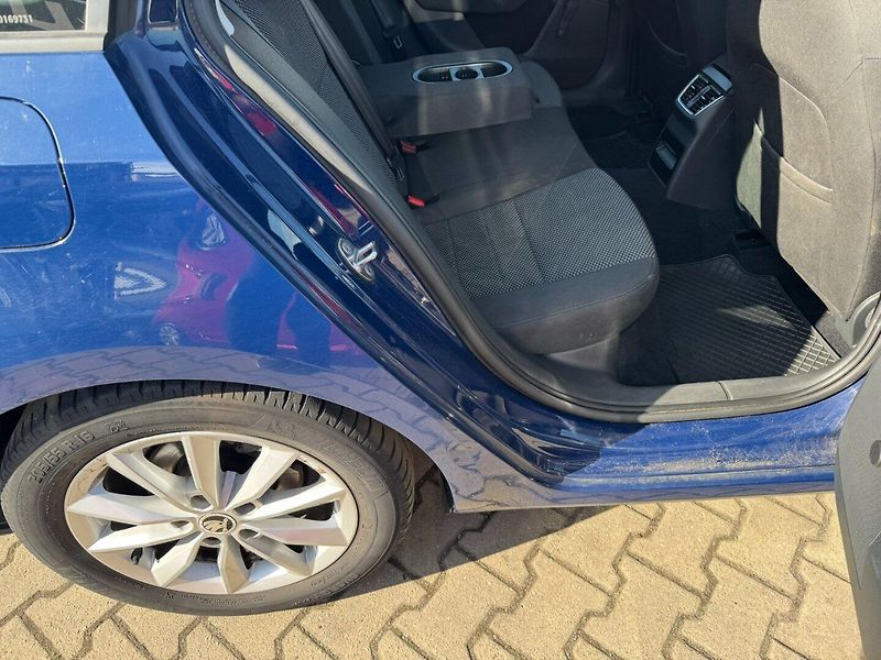 Škoda Octavia (2014) 1,6 TDI 77 KW TAŽNÉ KOLA - fotka 30 z 41