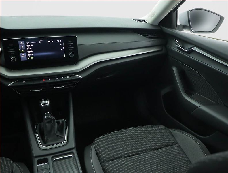 Škoda Octavia (2022) Ambition 2.0 TDI, ČR,1.maj - fotka 8 z 16