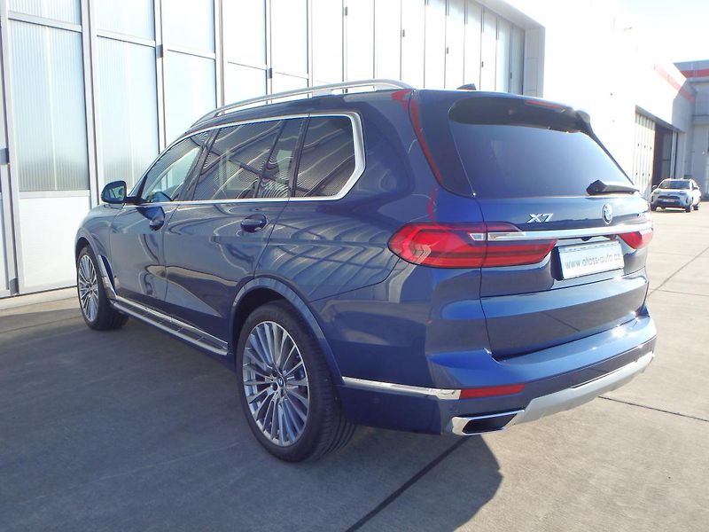 BMW X7 (2022) 4.0 d, INDIVIDUAL - fotka 6 z 26