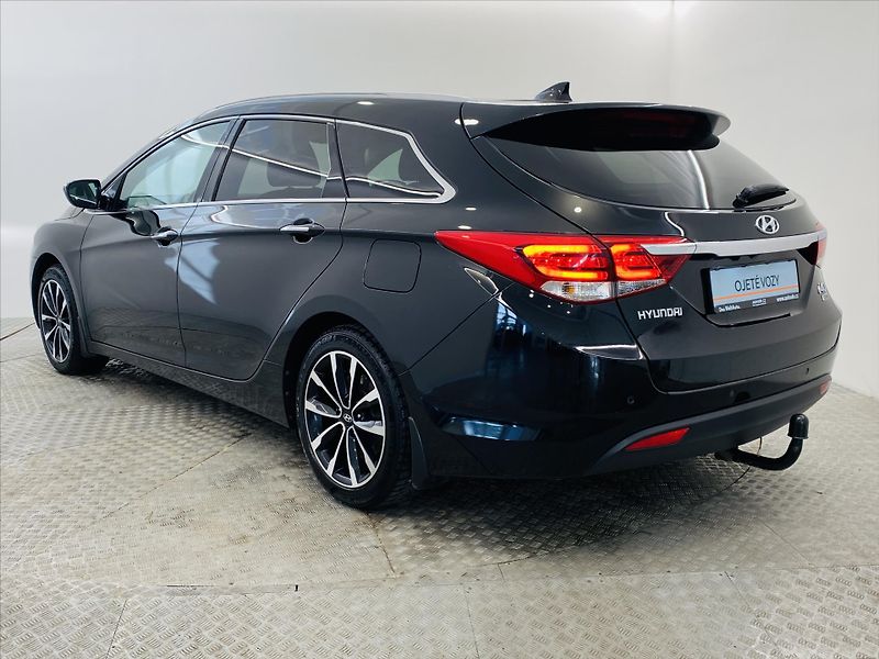 Hyundai i40 1,6 CRDi 100kW - fotka 22 z 23