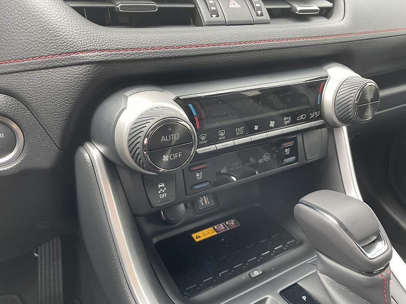Toyota RAV4 2.5 Plug-in Hybrid ODBĚR ihned - fotka 18 z 32