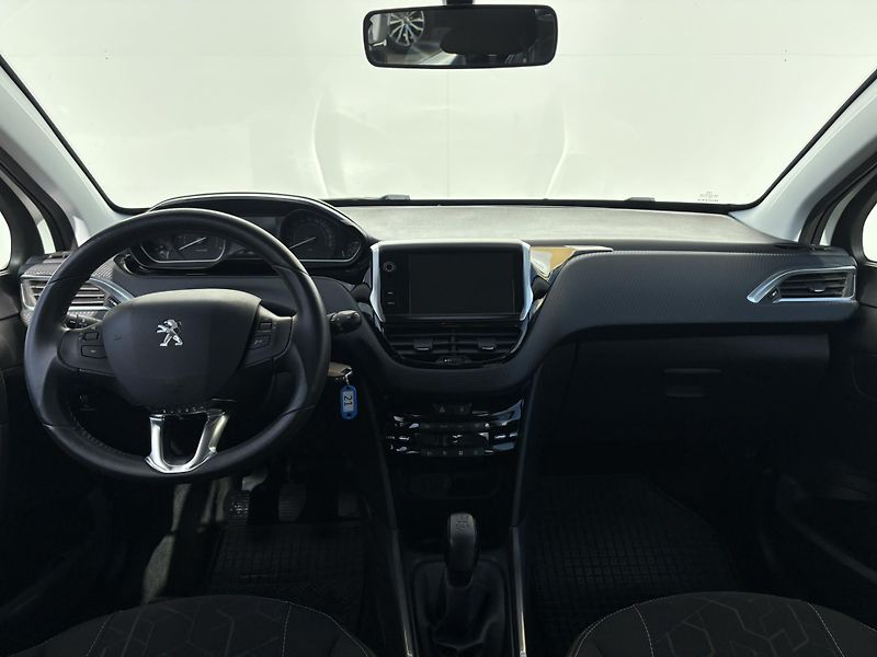 Peugeot 2008 1.2 PureTech 82k ACTIVE CITY - fotka 5 z 22