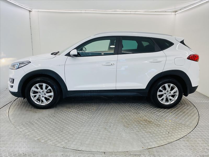 Hyundai Tucson 1,6 T-GDi 130kW 4x4 - fotka 3 z 26