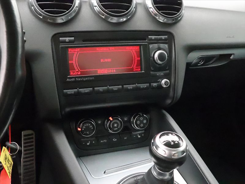 Audi TT 2,0 TFSI 147kW Kůže Xenon - fotka 21 z 33