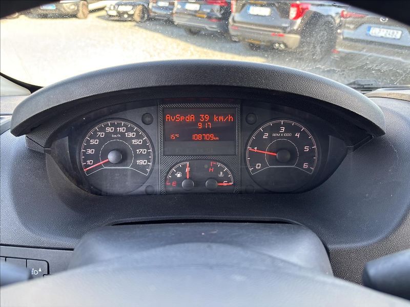Peugeot Boxer 2,2 Bluehdi  103kW L2 DPH - fotka 21 z 29