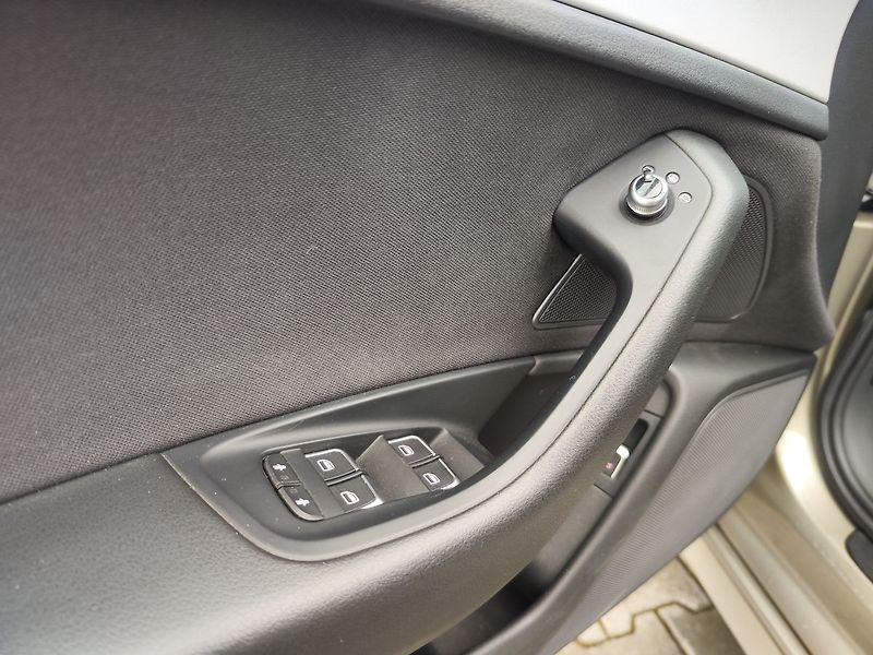 Audi A6 3.0 TDI/200kW S-Line Quattro - fotka 31 z 34