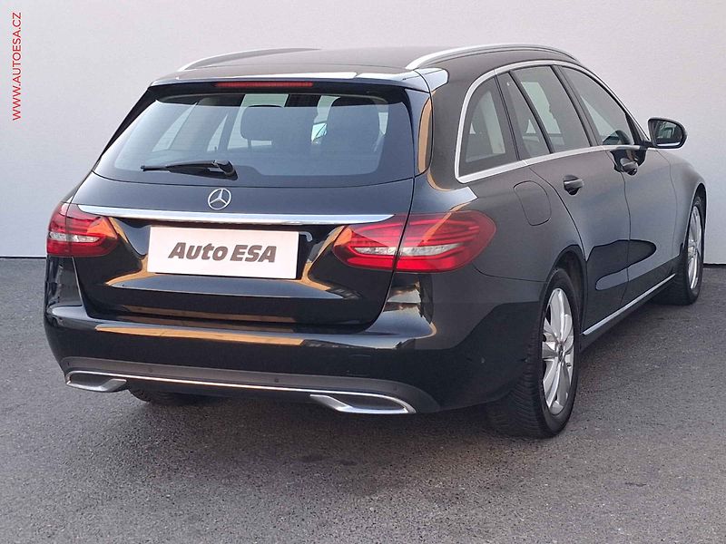 Mercedes-Benz Třídy C (2018) 2.0CDi C220, Avantgarde, AT - fotka 4 z 21