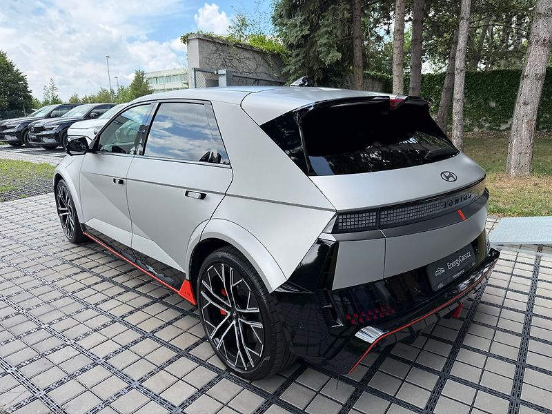 Hyundai Ioniq 5 N Everyday 84 kWh - fotka 4 z 42