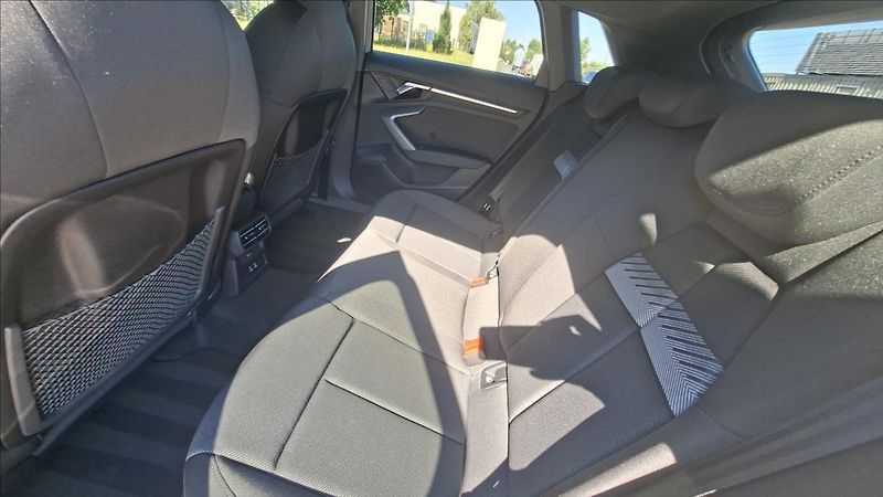 Audi A3 1,5 110 Kw 35 TFSI  ALLSTREET - fotka 12 z 31