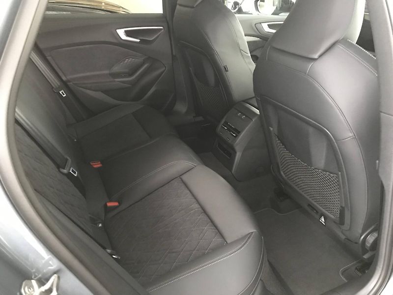 Audi A5 7STR 2,0TFSI - fotka 9 z 20