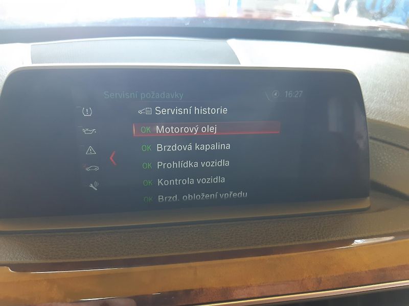 BMW Řada 3 318d Cobi NAVI LED - fotka 14 z 30