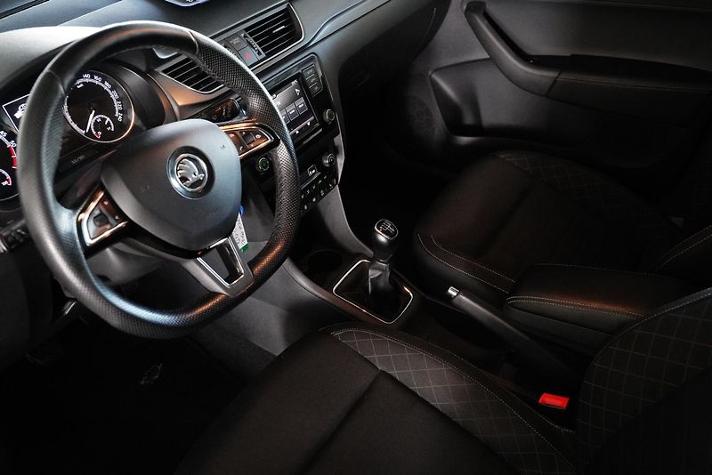 Škoda Rapid - fotka 5 z 6
