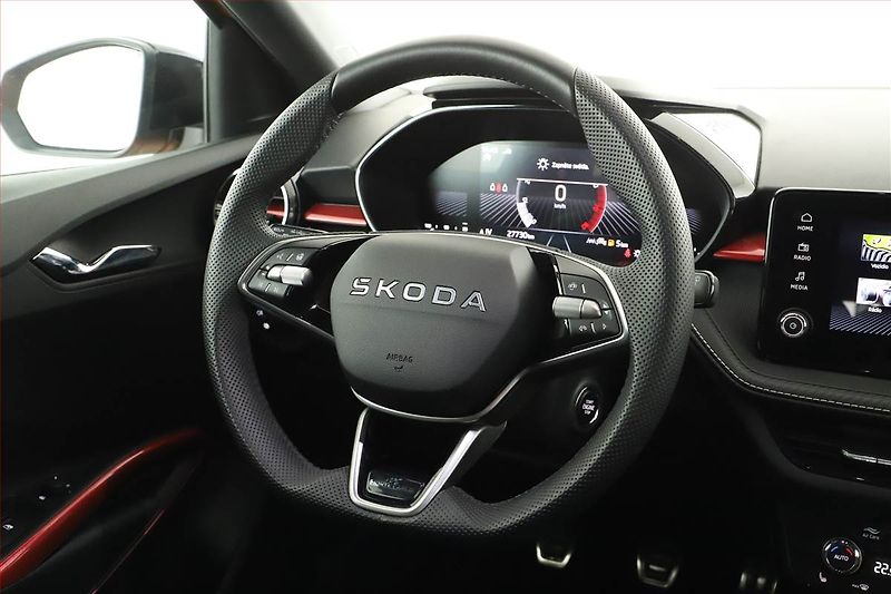 Škoda Fabia (2025) 1.0 TSI, MonteCarlo, FullLed - fotka 14 z 15