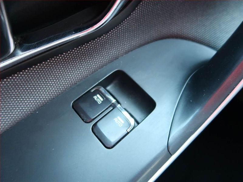 Kia Ceed (2016) 1.4 CVVT, Serv.kniha, Tempomat - fotka 16 z 16