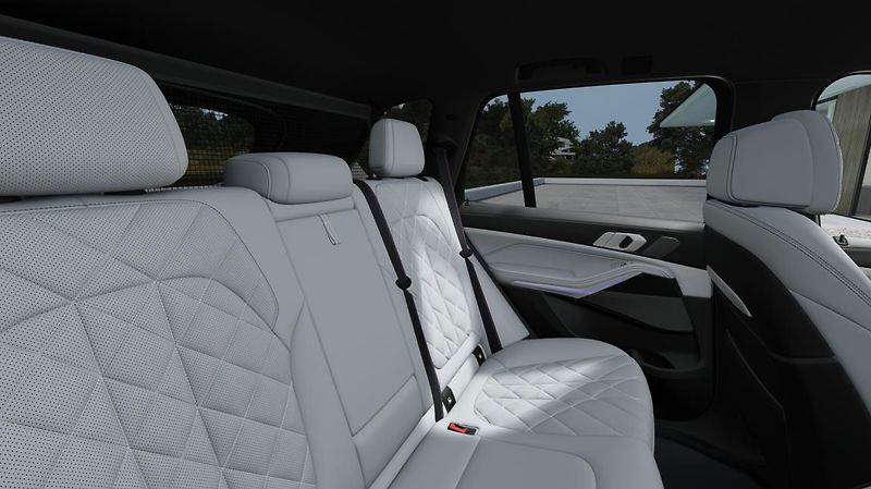 BMW X5 xDrive30d - fotka 12 z 14