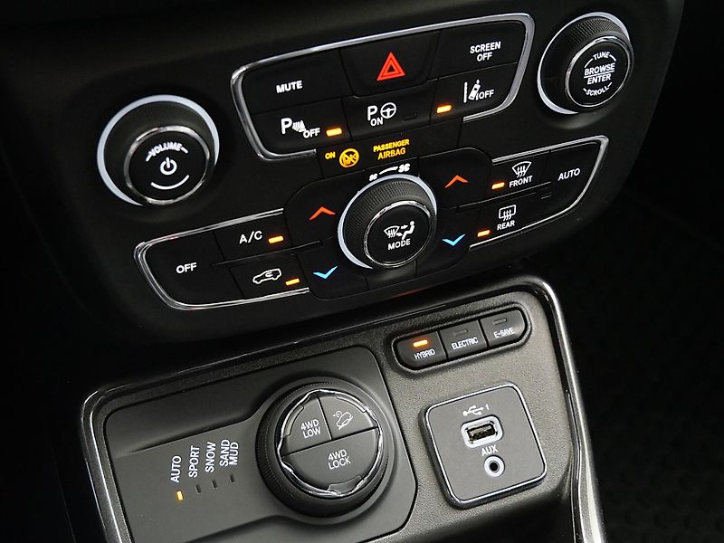 Jeep Compass - fotka 20 z 24