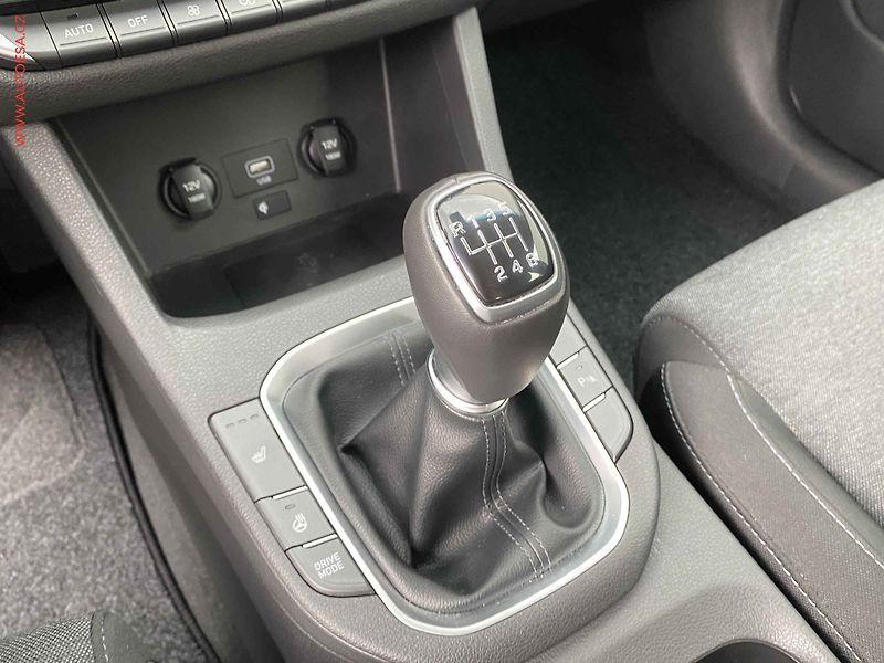 Hyundai i30 (2023) 1.5 T-GDi 48V, 1.maj,ČR - fotka 15 z 18