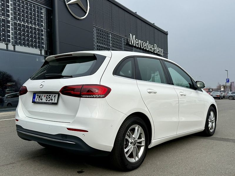 Mercedes-Benz Třídy B (2020) 180 d - fotka 14 z 36