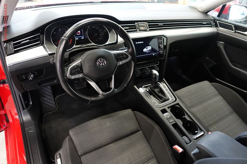 Volkswagen Passat (2019) 2.0 TDi, DSG, LED, kamera - fotka 22 z 24