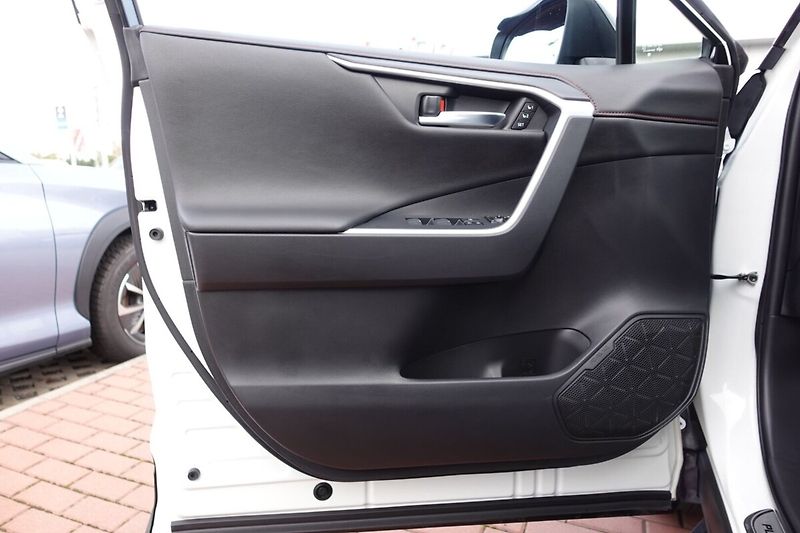 Toyota RAV4 2,5 PHEV Plug-in Selection VIP - fotka 9 z 38