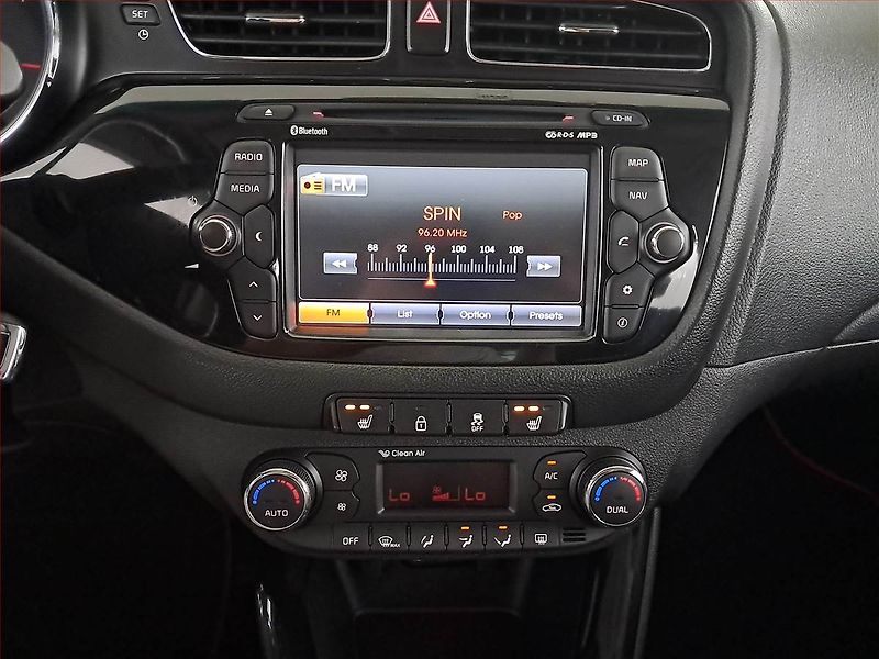 Kia Ceed (2015) 1.6 CRDi, Navi, Tempomat - fotka 12 z 18