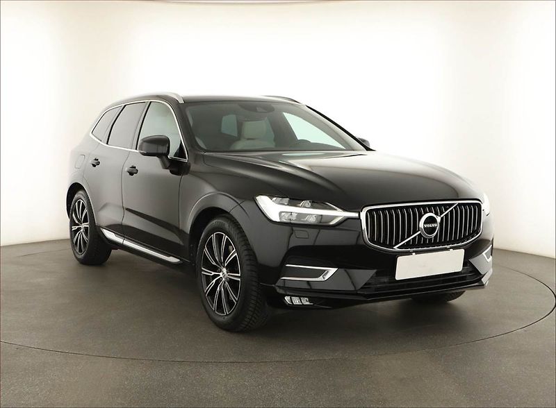 Volvo XC60 (2018) T5 AWD - fotka 1 z 19