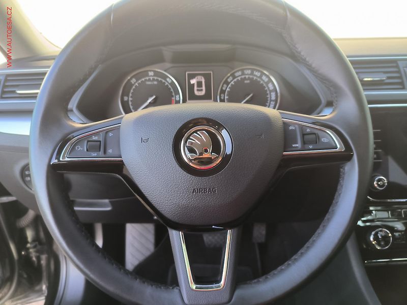Škoda Superb (2019) 2.0TDI, ČR, Ambition, DSG - fotka 19 z 24