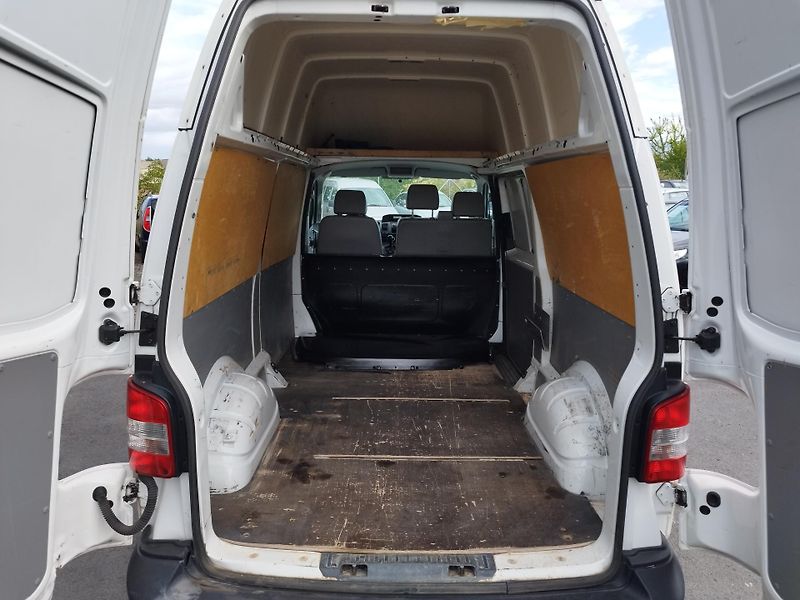 Volkswagen Transporter (2015) 2,0TDI,103KW,L2,H2,TAŽNÝ,SER.K - fotka 9 z 28