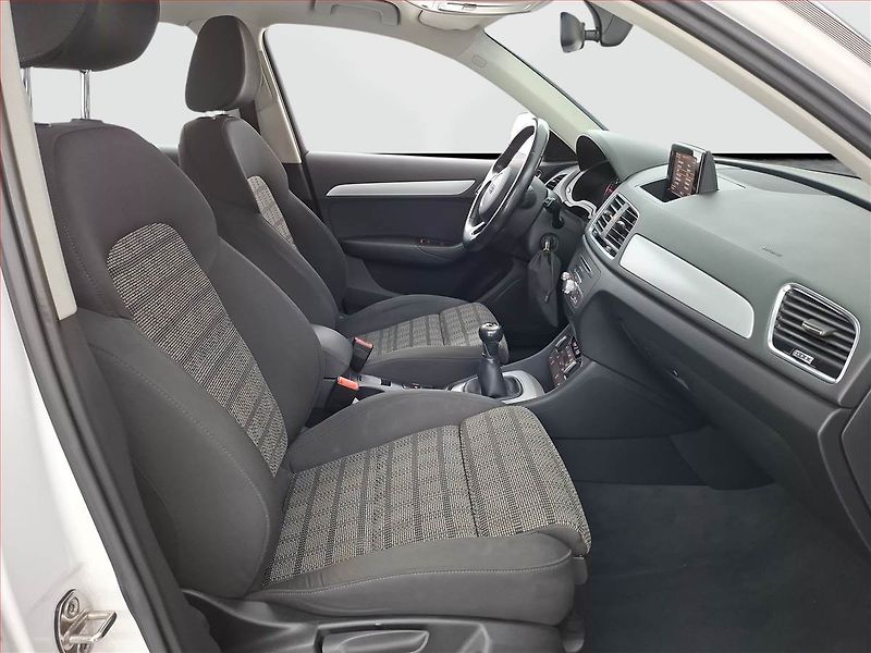 Audi Q3 (2016) 2.0 TDI, ČR,1.maj, Tempomat - fotka 9 z 19