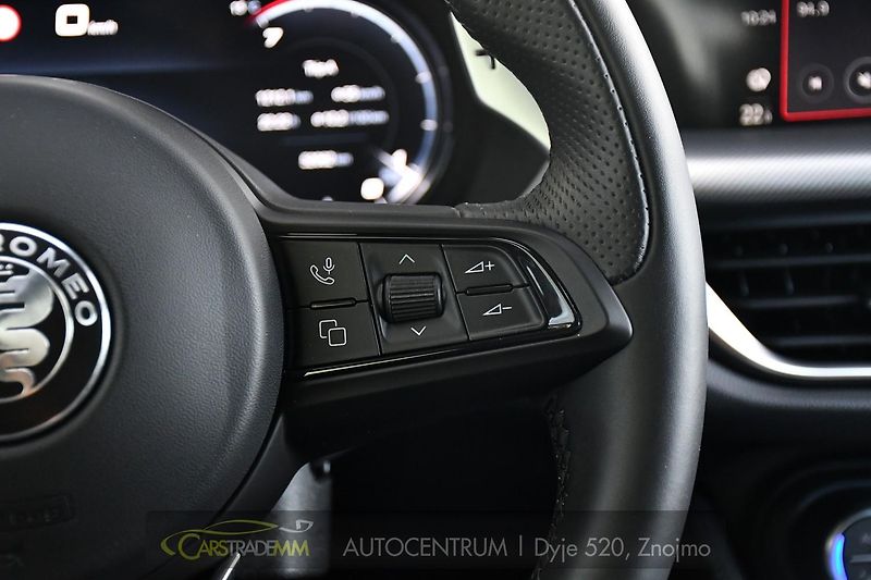 Alfa Romeo Stelvio 2.0 Turbo 16V 206kW Veloce Q4 - fotka 30 z 53