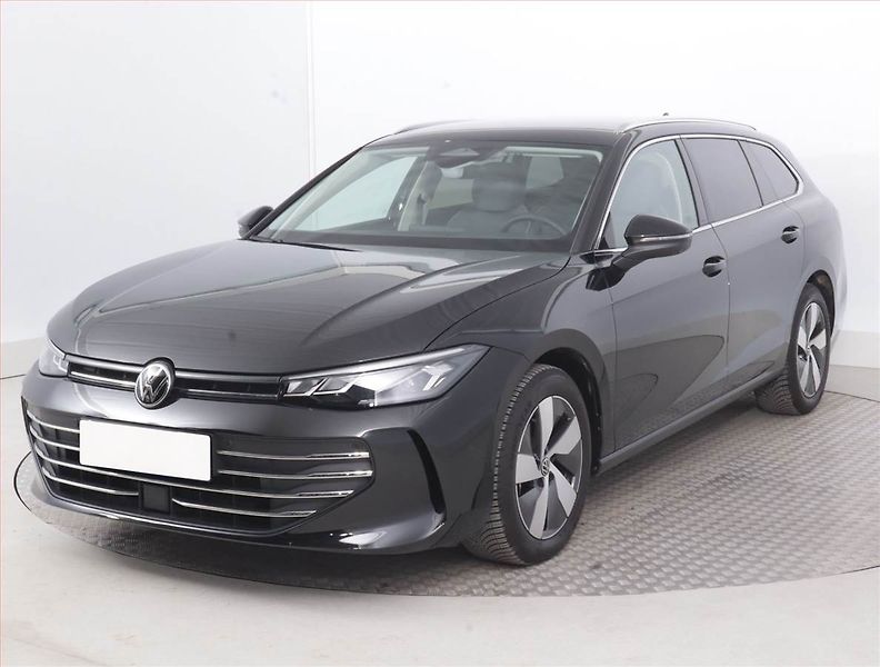 Volkswagen Passat (2024) Business 1.5 eTSI ACT - fotka 2 z 18