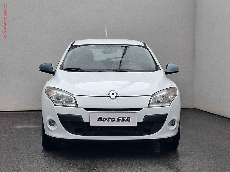 Renault Mégane (2011) 1.6i, 1.maj,ČR, AC, temp - fotka 2 z 16