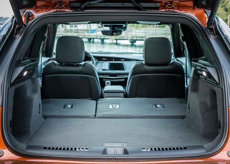 Cadillac XT 4