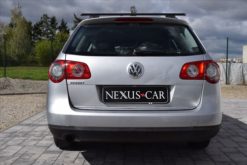 Volkswagen Passat 1,6 i 75KW PO SERVISE - fotka 8 z 41