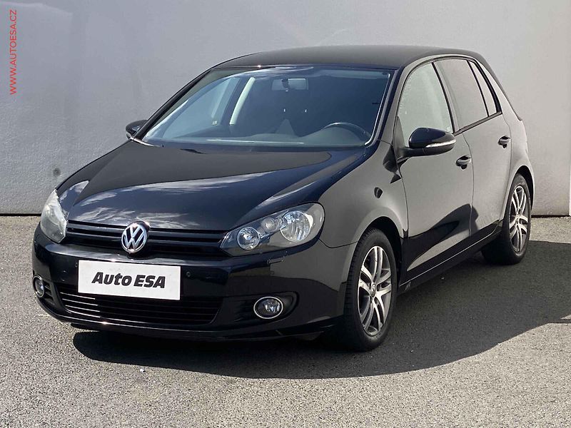 Volkswagen Golf (2011) 1.2 TSi, ČR, Trendline, DSG - fotka 3 z 16